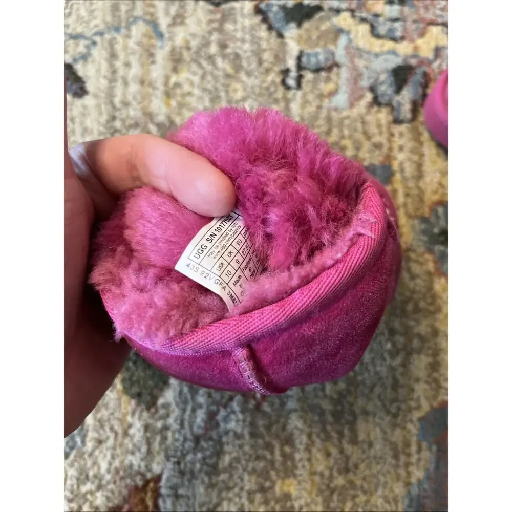UGG play showing